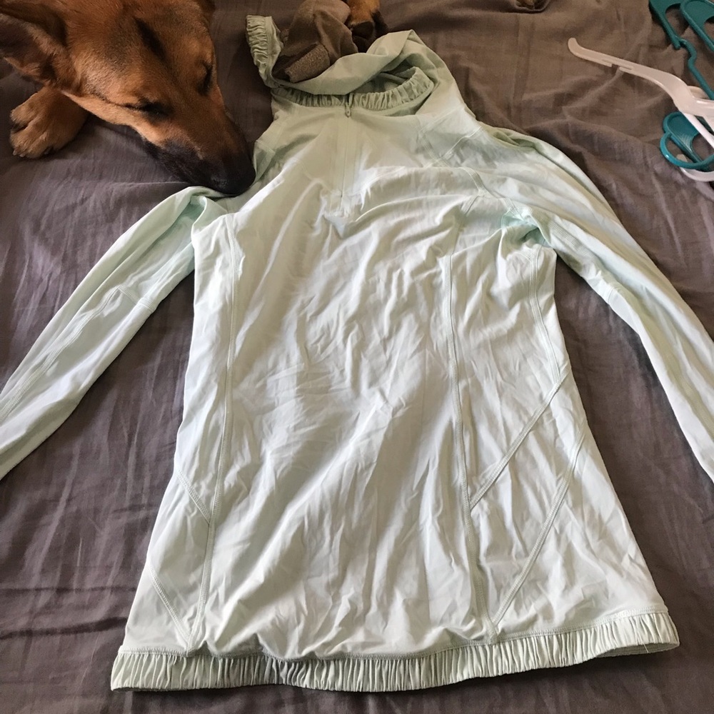 Lightweight lululemon jacket